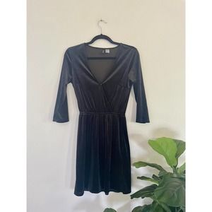 Divided HM Size 4 Women's Black velvet A-Line Dress